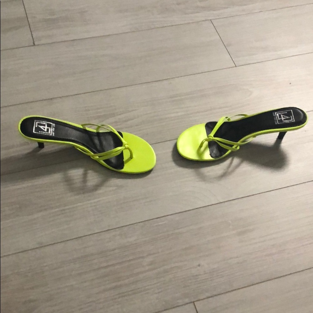 Mini neon green heels - Picture 9 of 11